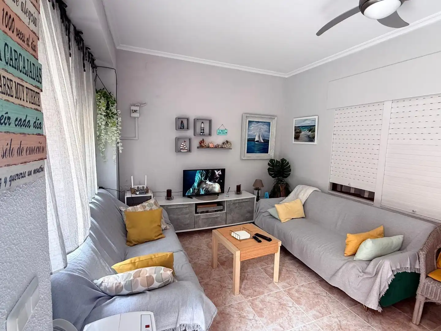 Sala d'estar de Planta baixa de lloguer en Los Alcázares amb Terrassa i Moblat