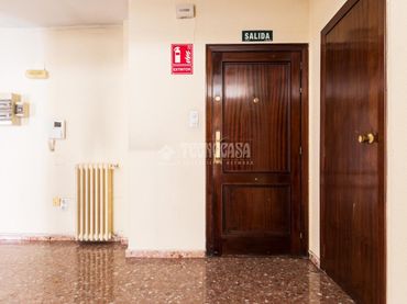 Piso con balcón en venta en Casco Histórico