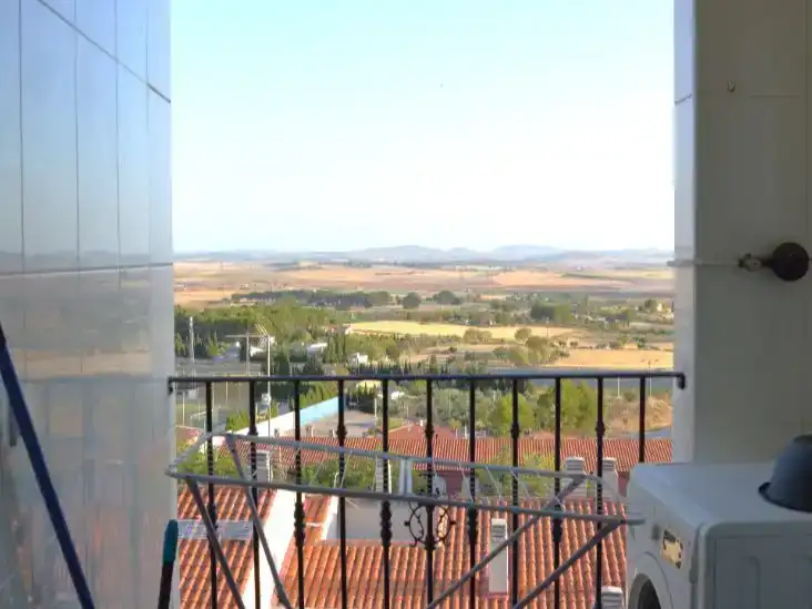 Vista exterior de Pis en venda en Chinchilla de Monte-Aragón amb Balcó