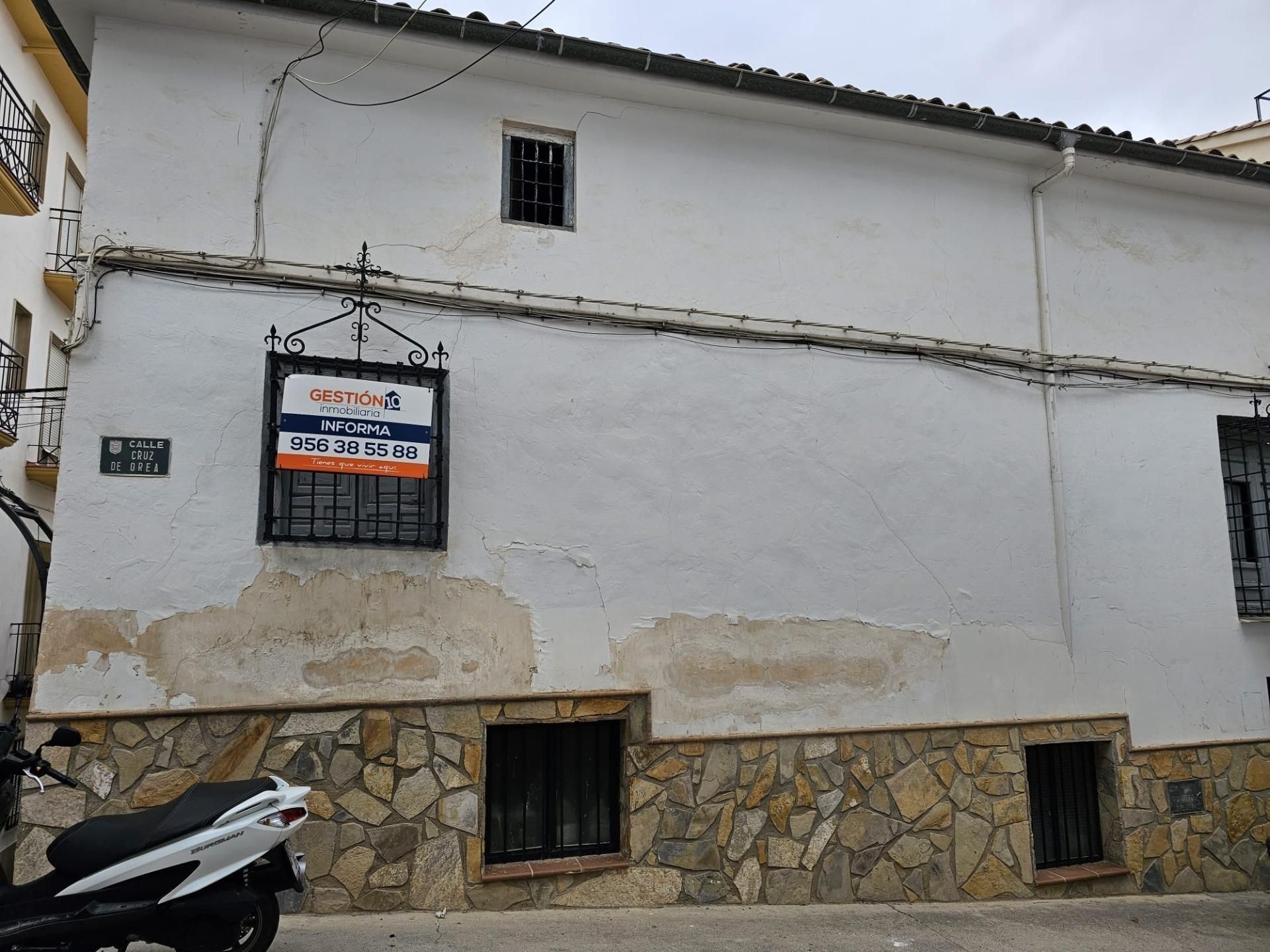 Vista exterior de Casa o xalet en venda en Cazorla amb Balcó