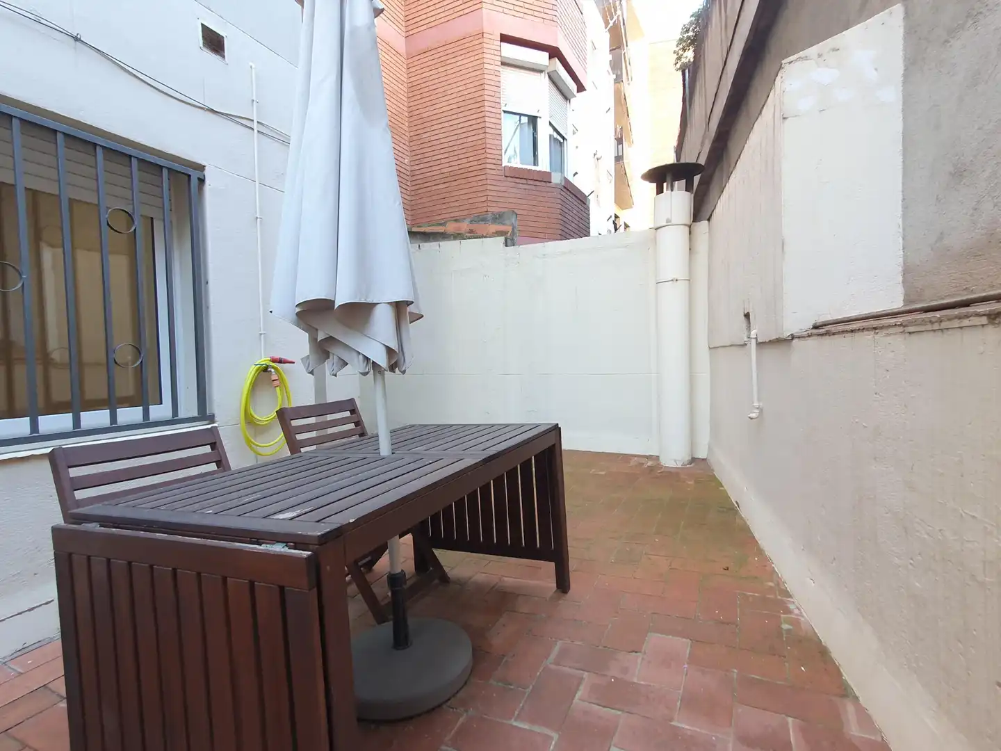 Terrasse von Wohnung zur Miete in Barcelona mit Parkett, Terrasse und Ofen