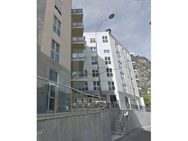 Piso en Venta en Camí Ral en Santa Coloma