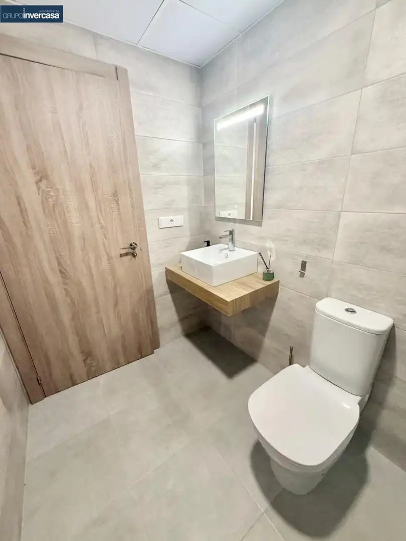 Badezimmer von Wohnung zur Miete in Quart de Poblet mit Klimaanlage, Abstellraum und Möbliert