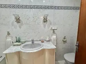 Baño de Piso en venta en Valencia con Aire acondicionado, Calefacción y Amueblado