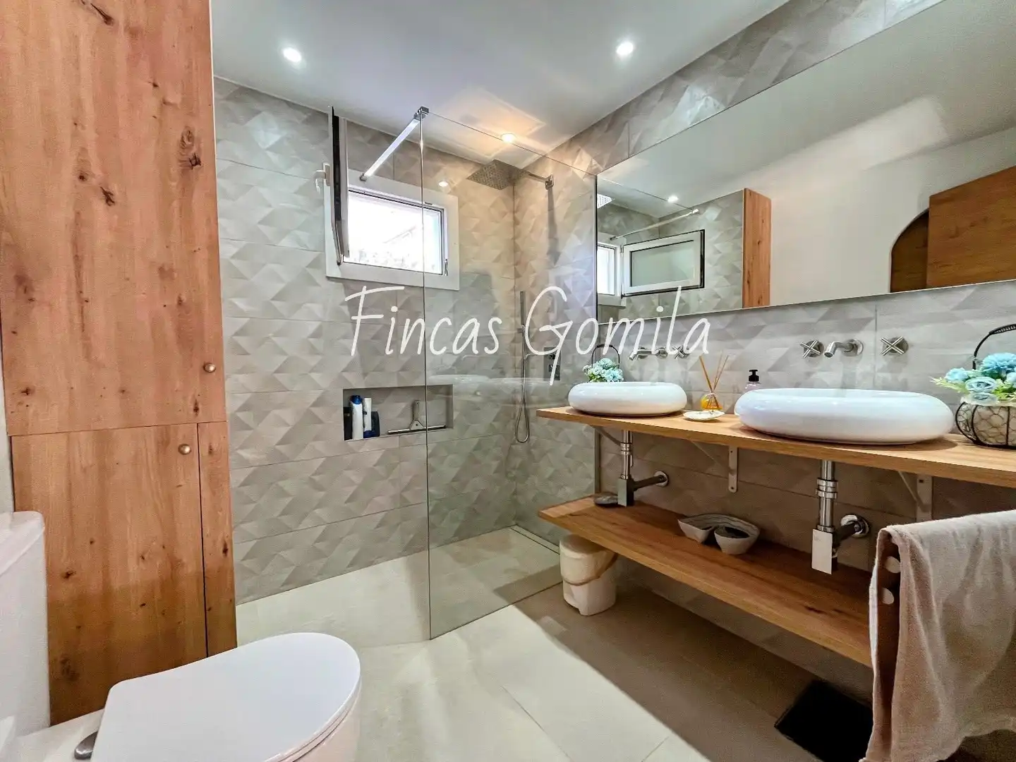 Bathroom of Houses for sale in Alaior  with Air Conditioner, Heating and Private garden