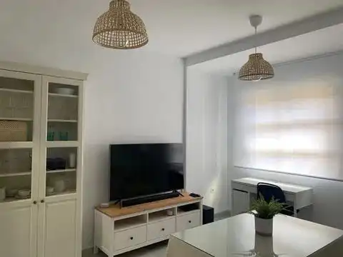 Sala d'estar de Pis de lloguer en  Sevilla Capital amb Aire condicionat