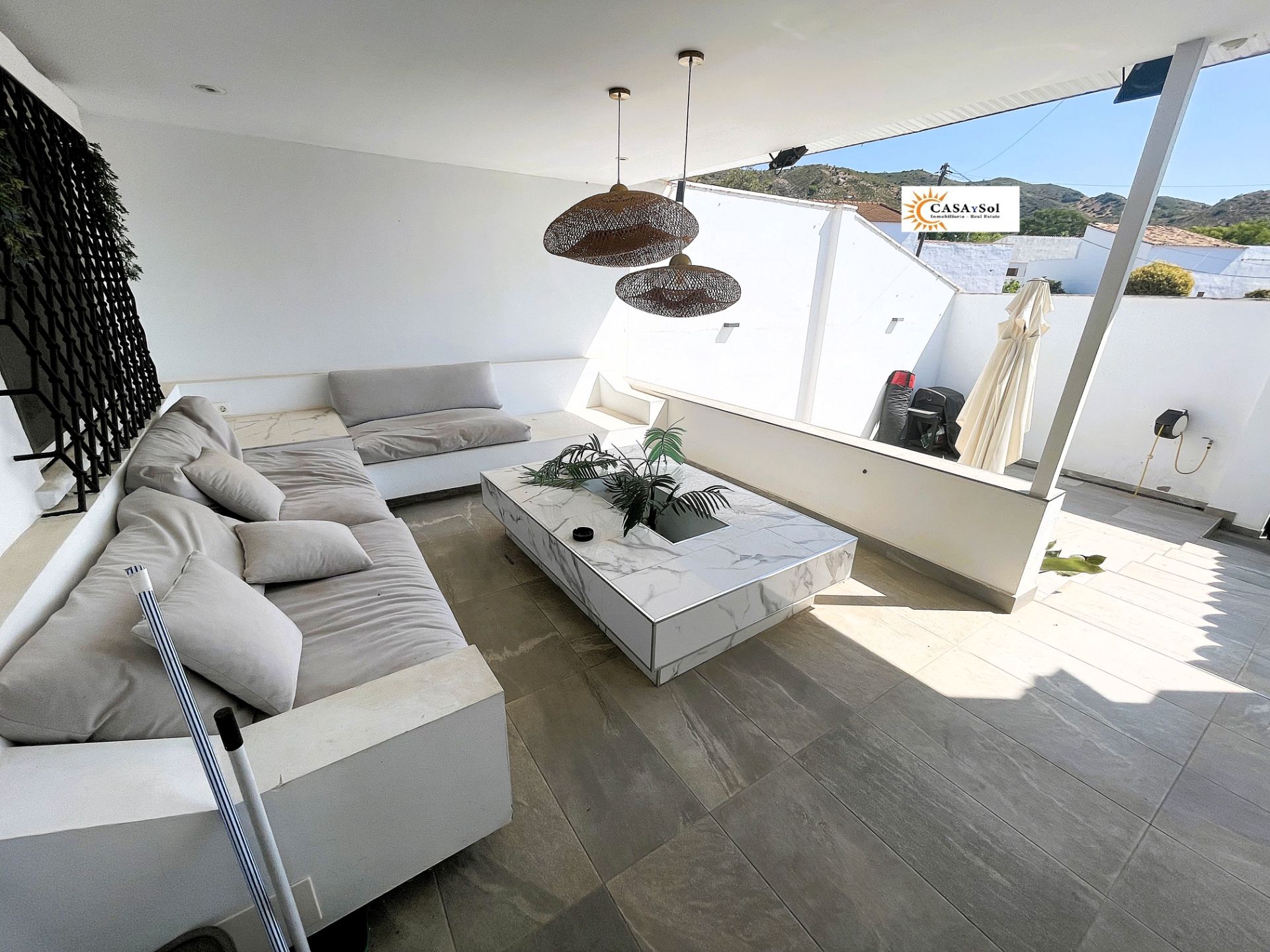 Terrassa de Casa o xalet en venda en Alhaurín de la Torre amb Aire condicionat, Calefacció i Jardí privat