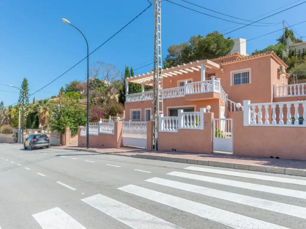 Houses for sale in C. d'Oriola, 70, Pueblo Acantilado - Lanuza