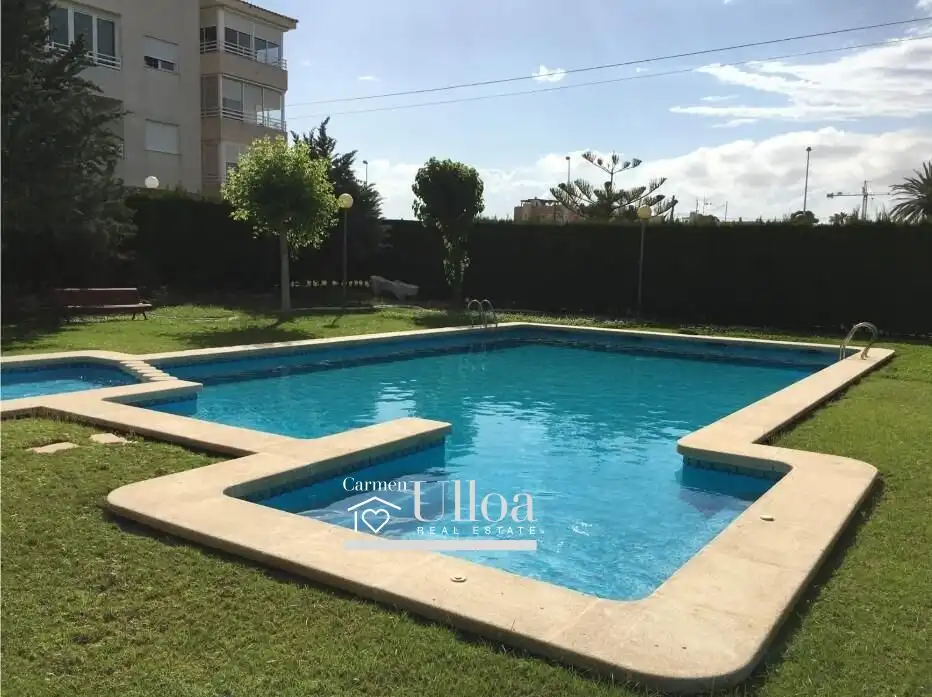 Piscina de Piso en venta en El Campello con Aire acondicionado, Calefacción y Jardín privado
