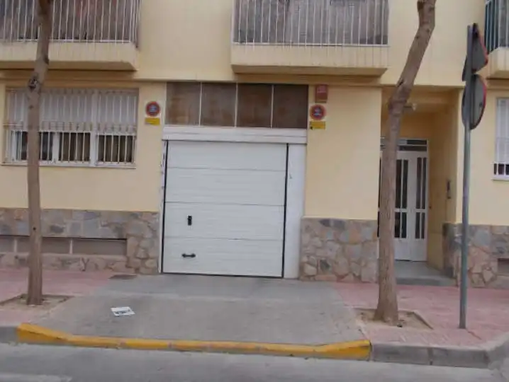 Aparcament amb ascensor en venda a C/ San Pascual