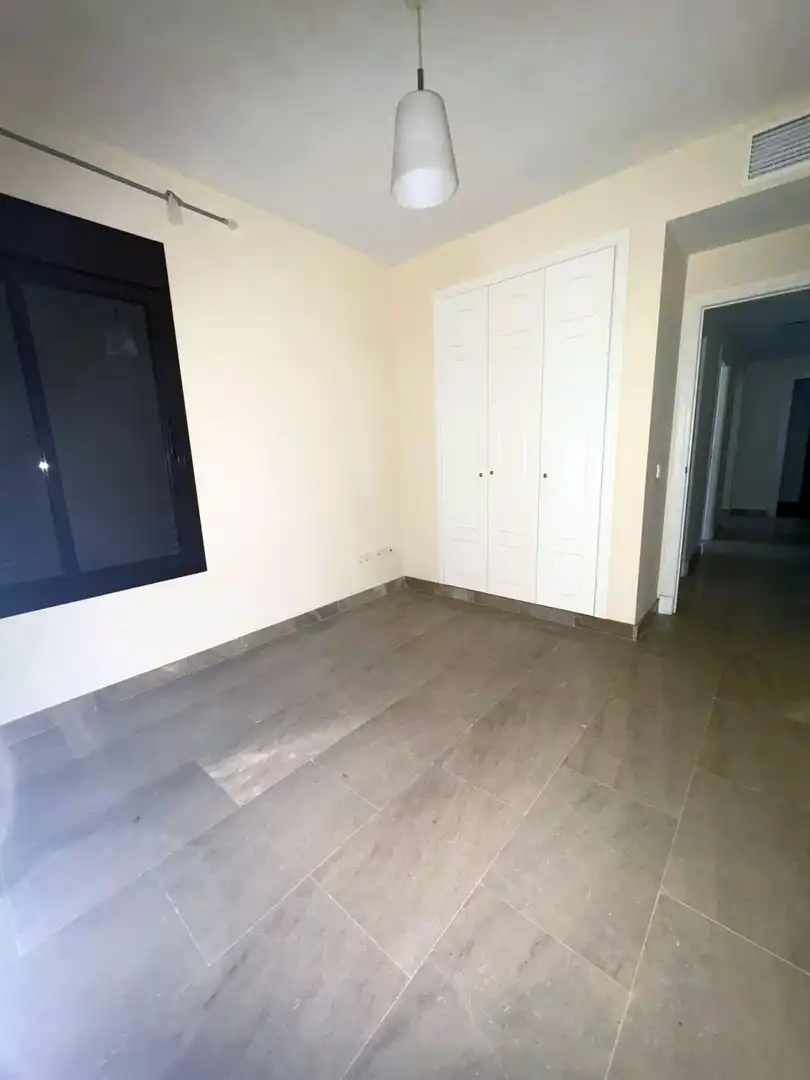 Flat for sale in La Duquesa