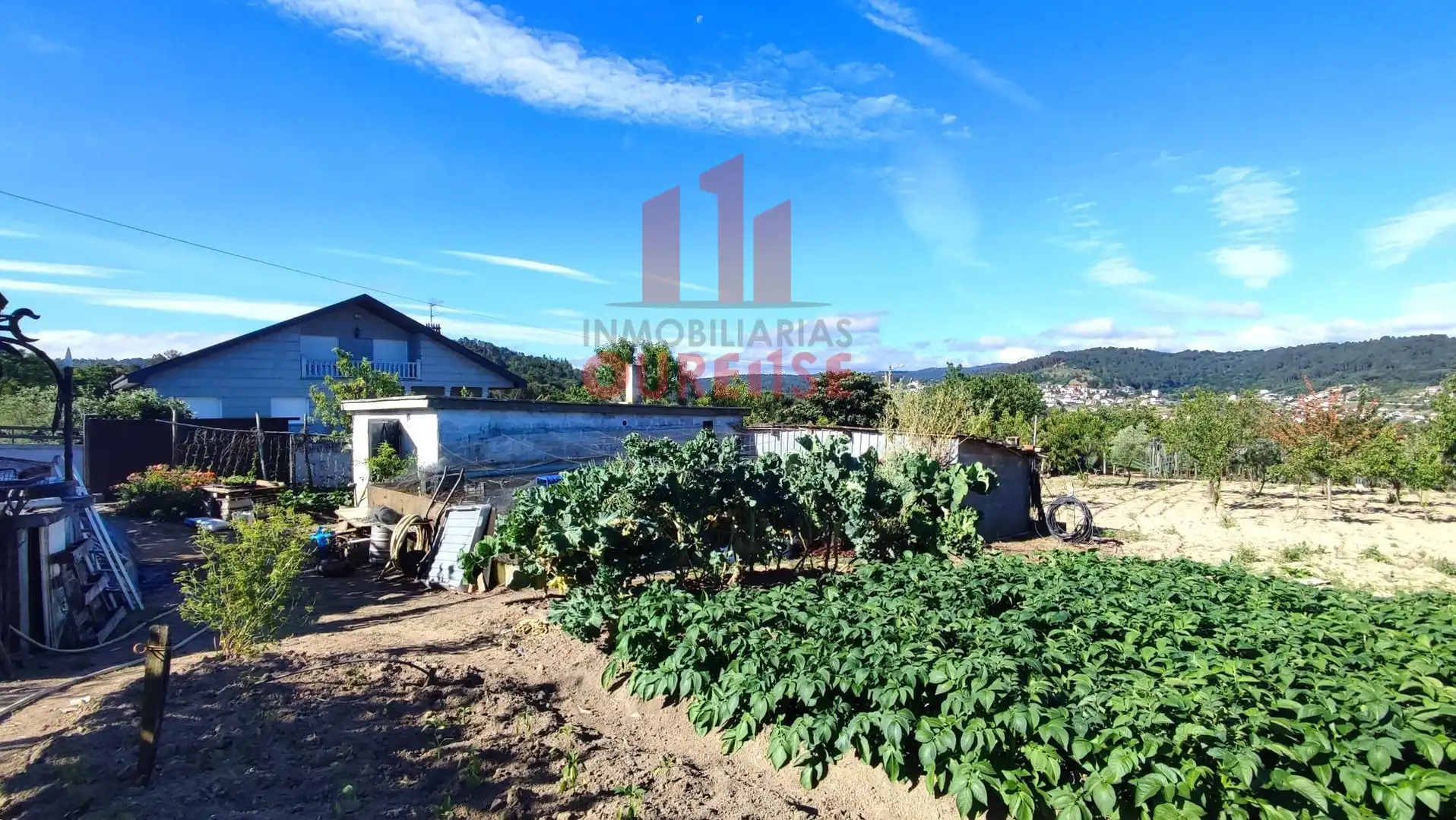 Country homes for sale in San Cibrao das Viñas  with Storage room