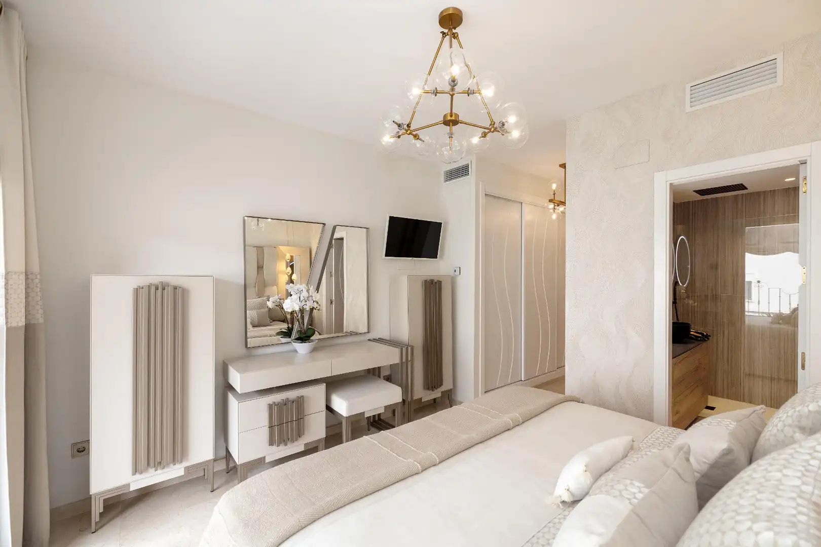 Habitación de Ático en venta en Marbella con Aire acondicionado, Calefacción y Terraza