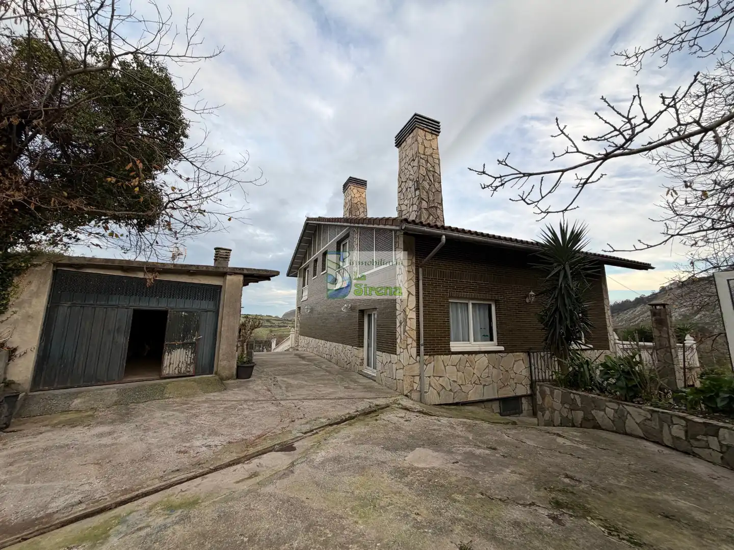 Vista exterior de Casa o chalet en venta en Castro-Urdiales con Calefacción, Jardín privado y Terraza