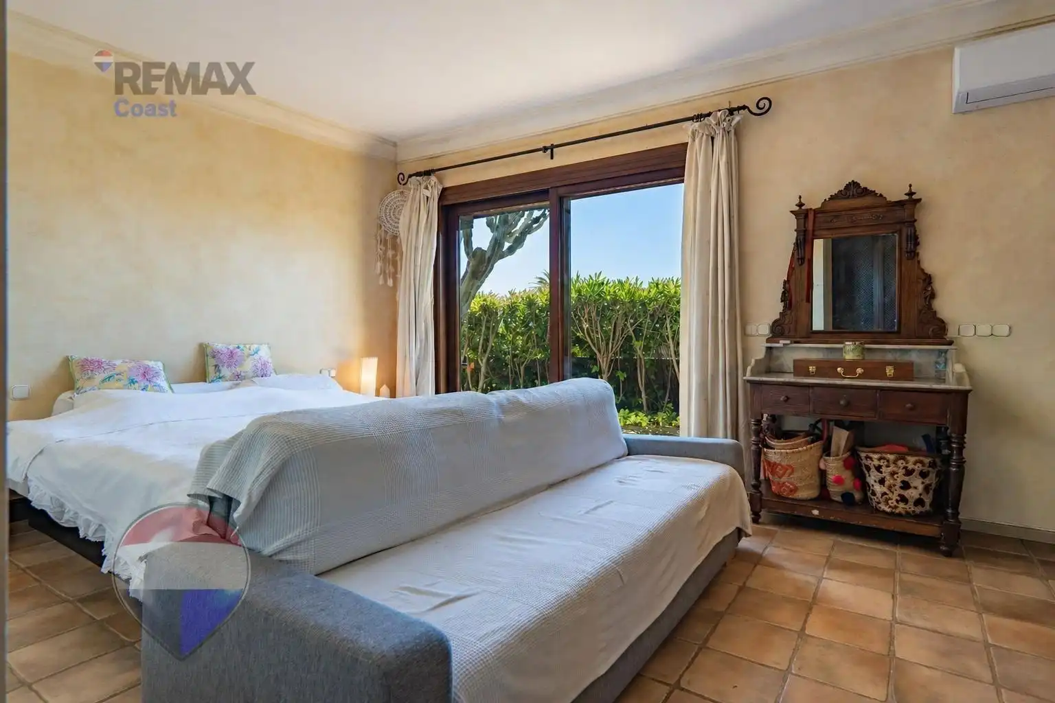 Habitación de Casa o chalet en venta en Marbella con Calefacción, Jardín privado y Terraza