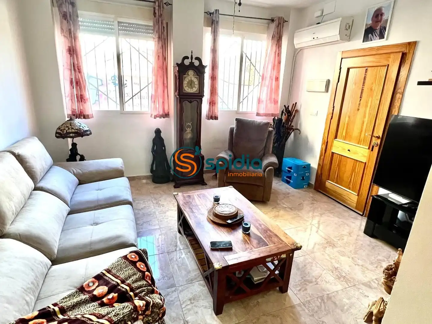 Sala d'estar de Planta baixa en venda en Casco Antiguo