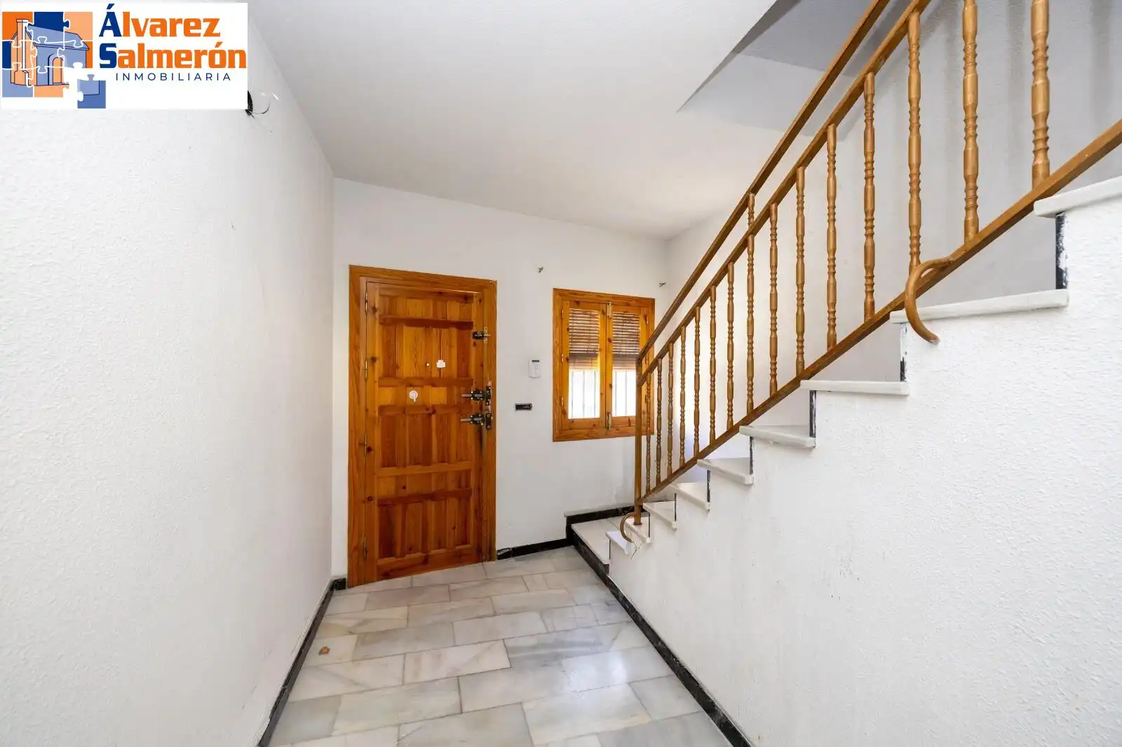Houses for sale in La Zubia  with Air Conditioner, Private garden and Terrace