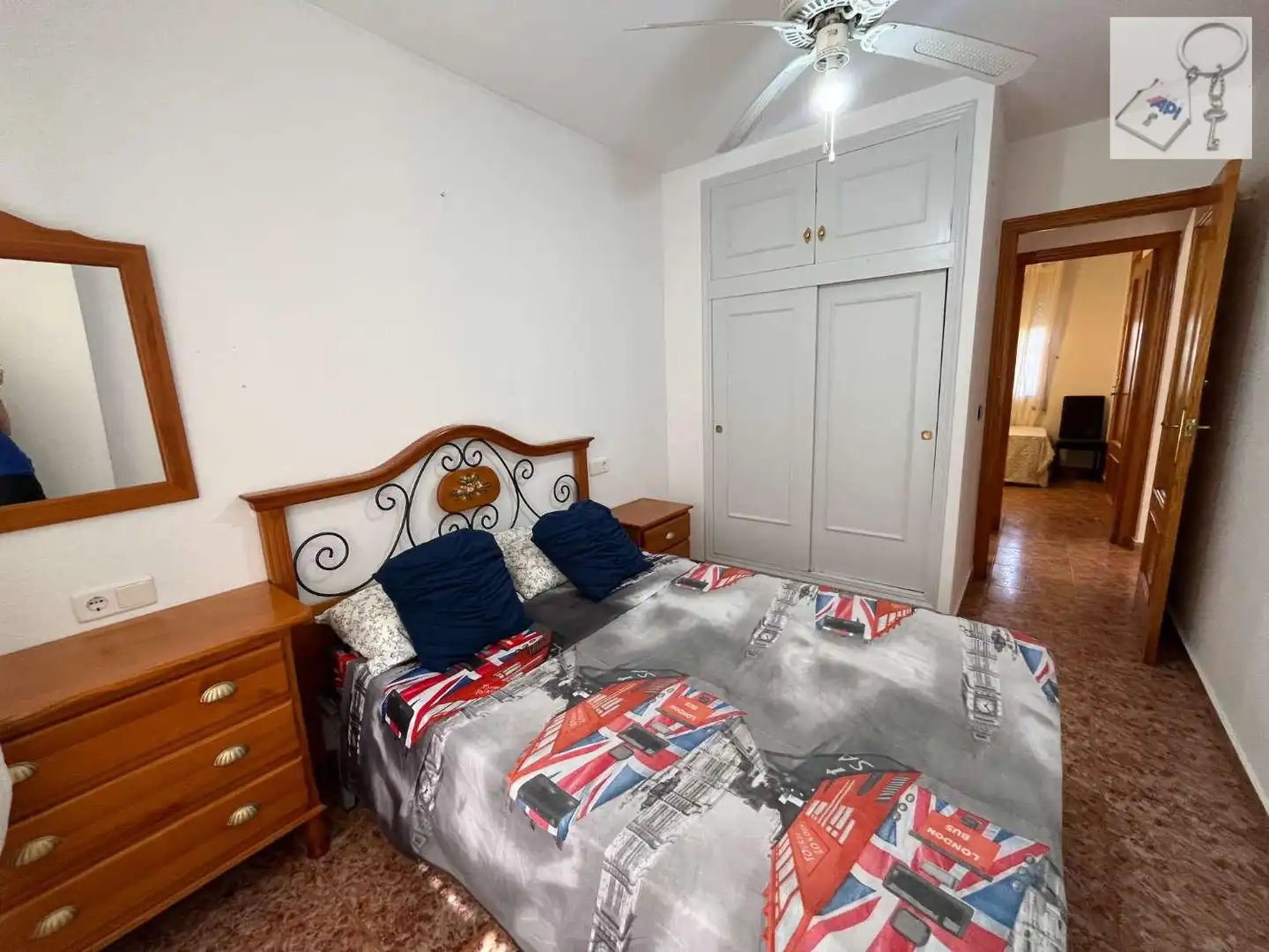 Schlafzimmer von Wohnungen zur Miete in Torrevieja mit Terrasse, Schwimmbad und Möbliert