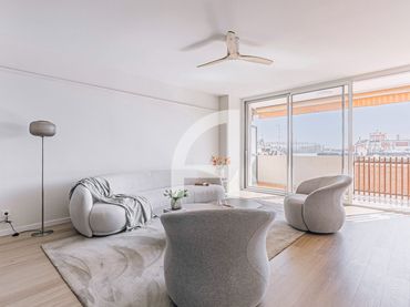 Piso con balcón en venta en Reina Elisenda  Montcada