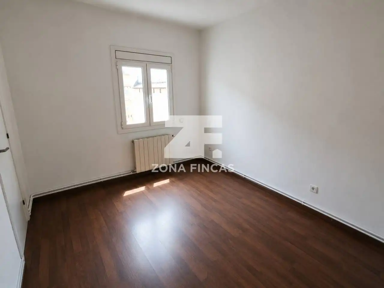 Dormitori de Àtic en venda en Santa Coloma de Gramenet amb Aire condicionat, Calefacció i Parquet