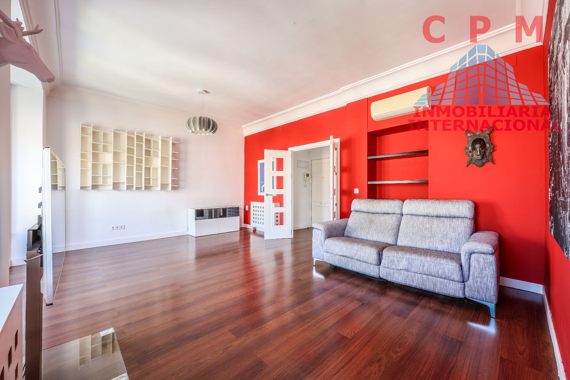 Living room of Flat to rent in  Madrid Capital  with Air Conditioner, Heating and Parquet flooring