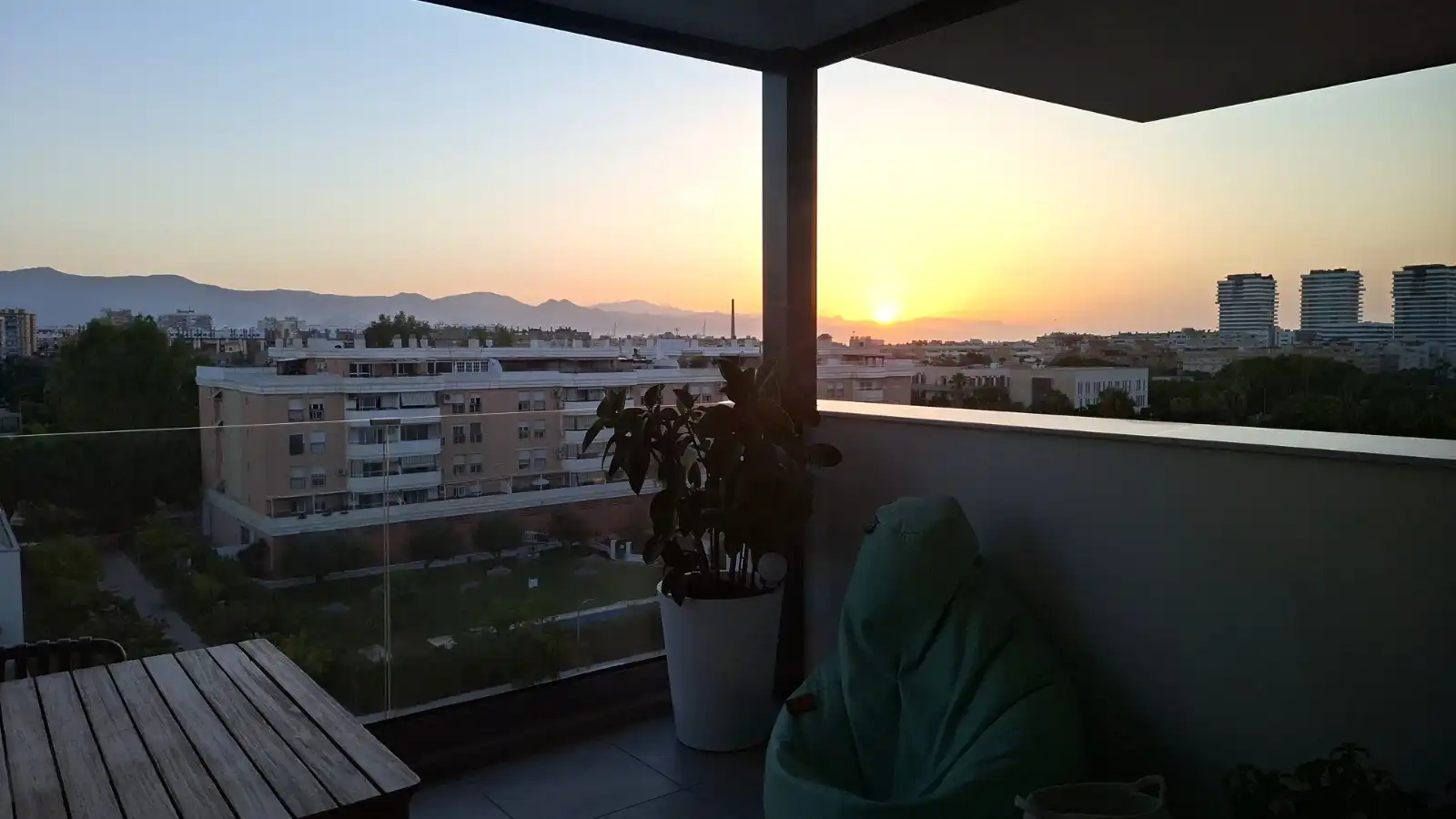 Terrassa de Pis en venda en Málaga amb Aire condicionat, Traster i Moblat