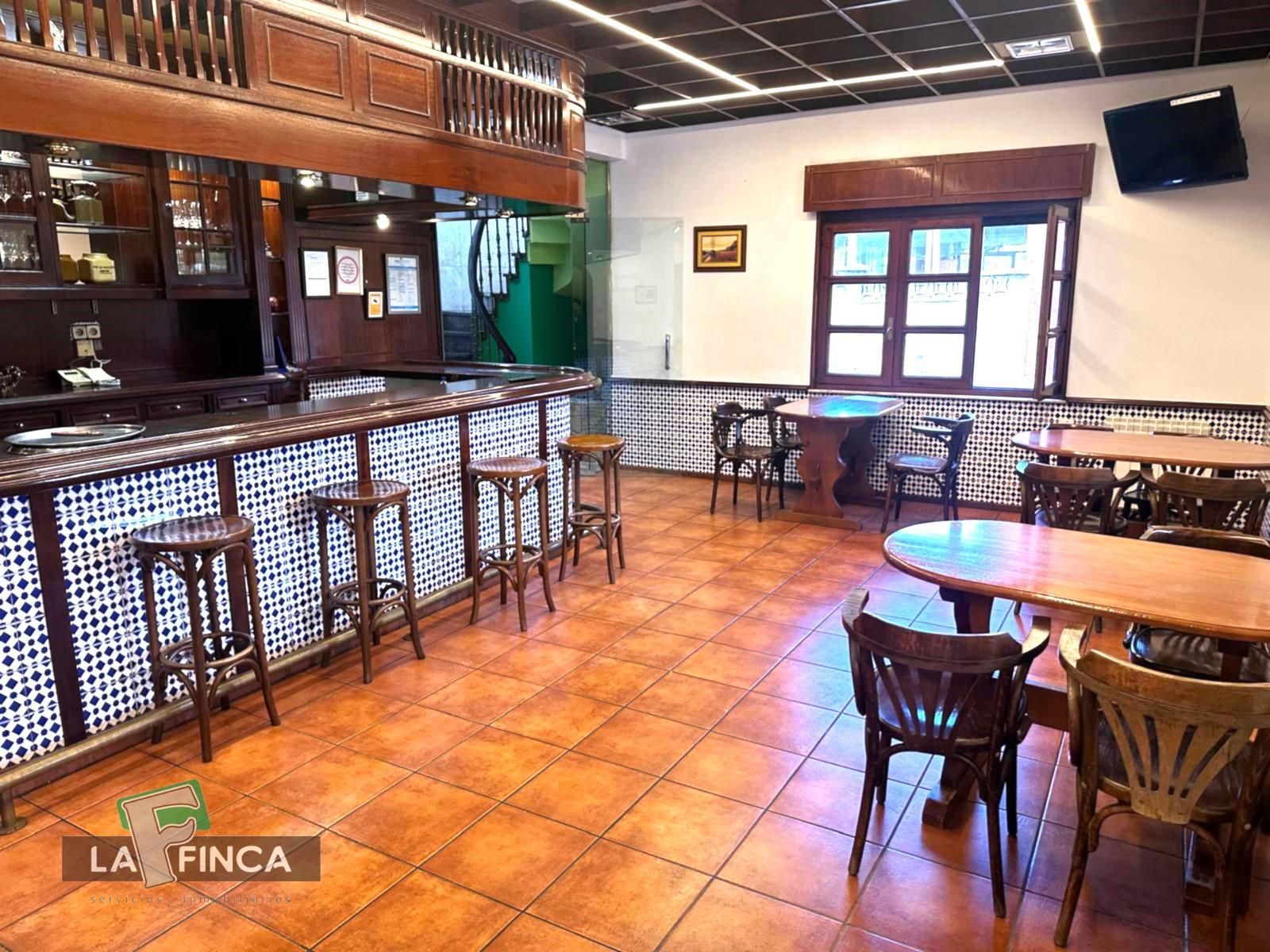 Premises for rent in Siero  with Furnished