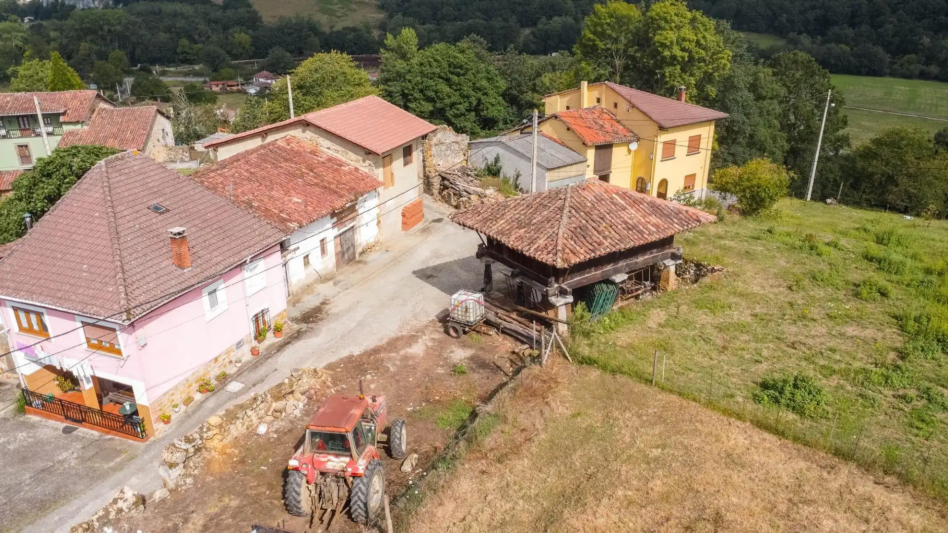 Casa rústica amb jardí en venda a Lugar Villar de Guergu 75, imagen 4