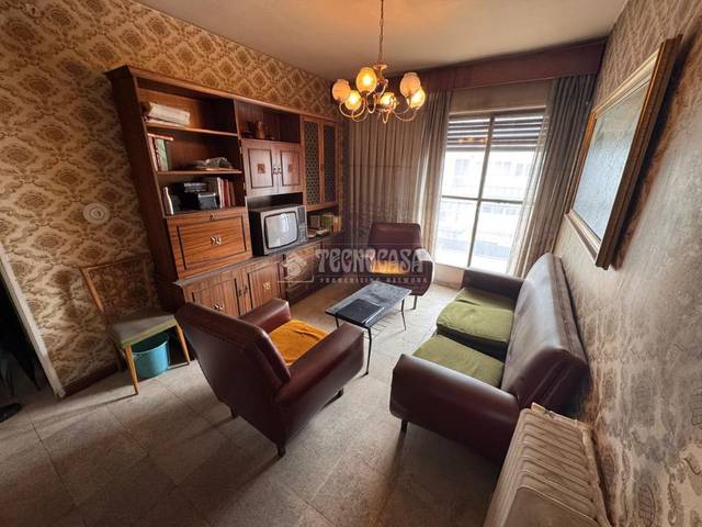 Piso en Venta en Valdezarza