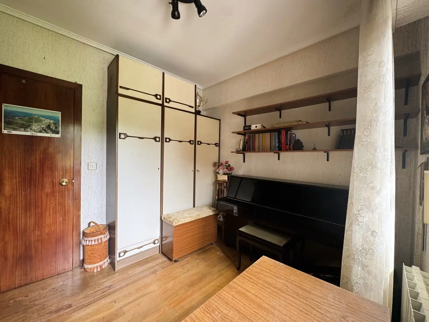 Habitación de Piso en venta en Getxo  con Calefacción, Parquet y Terraza