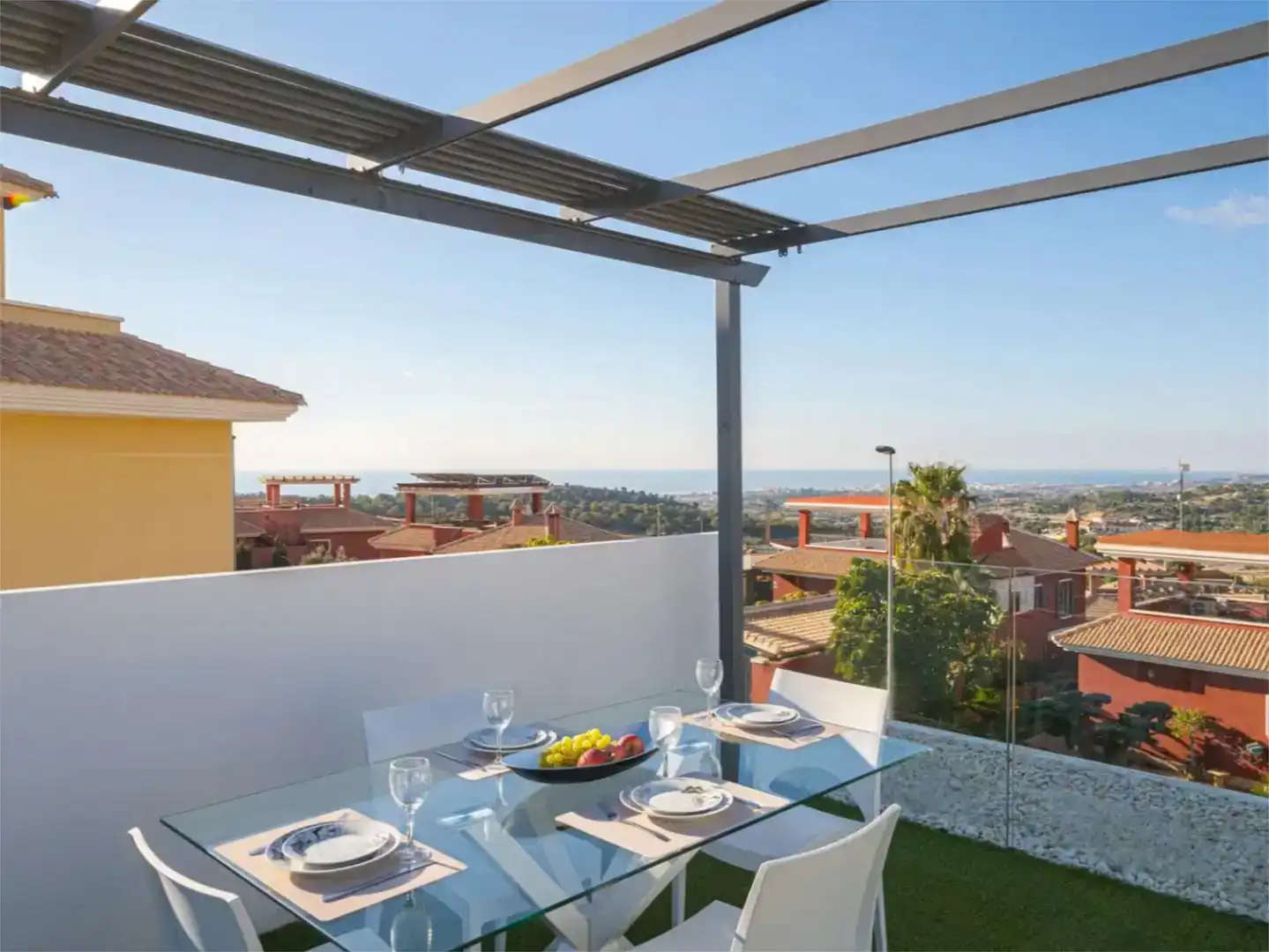 Terrassa de Casa o xalet en venda en Finestrat amb Aire condicionat, Piscina i Balcó