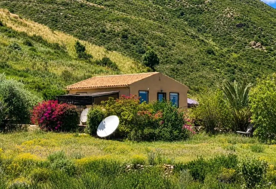 Casa rústica amb jardí en venda a Pasaje Pasaje Campillo Adentro