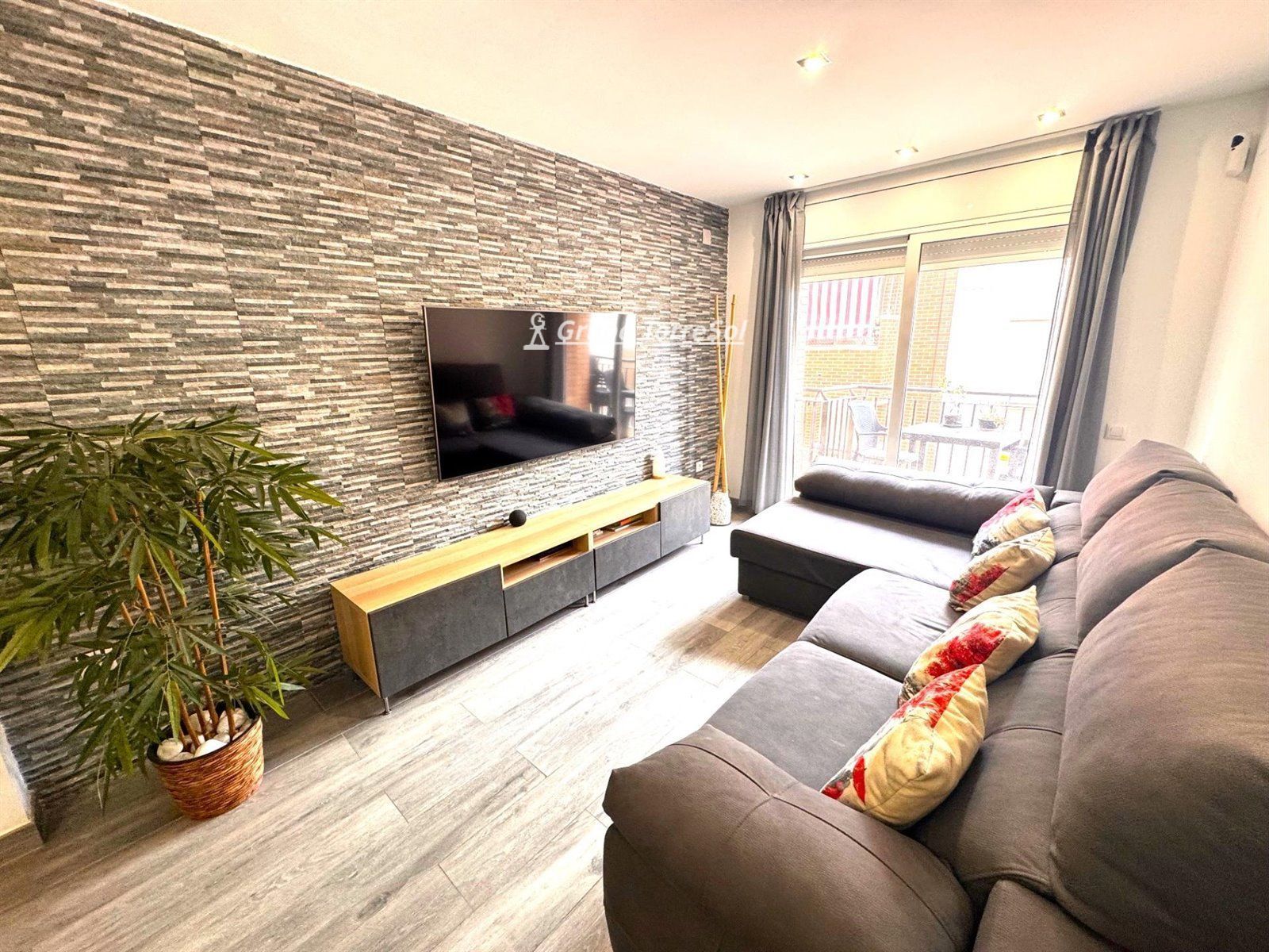 Living room of Flat for sale in Torredembarra  with Heating, Terrace and Alarm