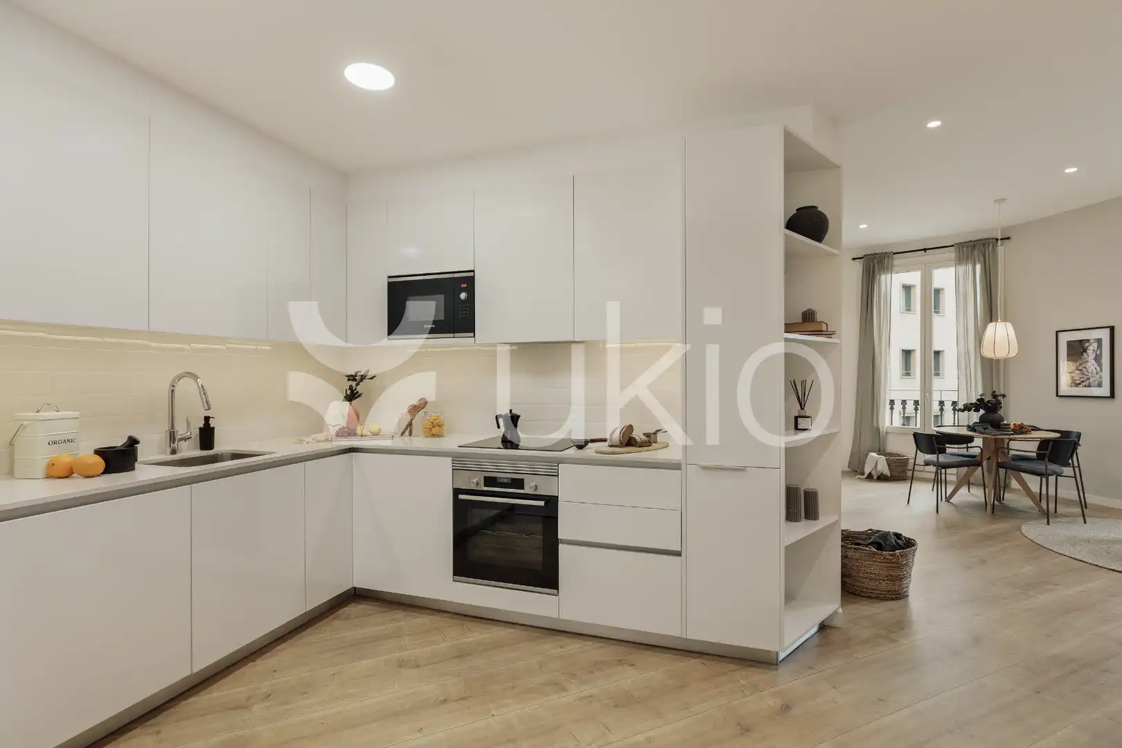 Cocina de Apartamento de alquiler en Barcelona con Aire acondicionado, Calefacción y Amueblado