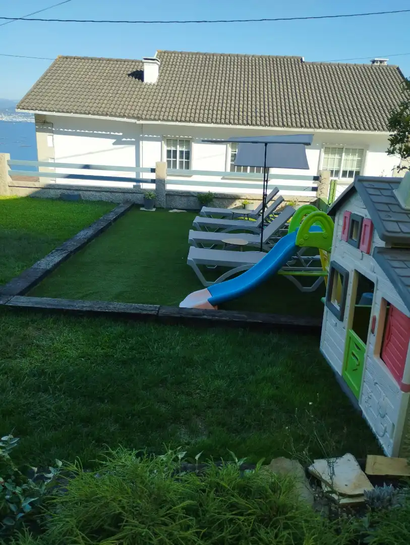 Garden of Houses for rent in Sanxenxo  with Air Conditioner, Private garden and Terrace