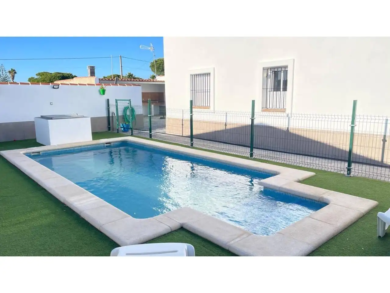 Piscina de Casa o xalet de lloguer en Chiclana de la Frontera amb Piscina i Moblat