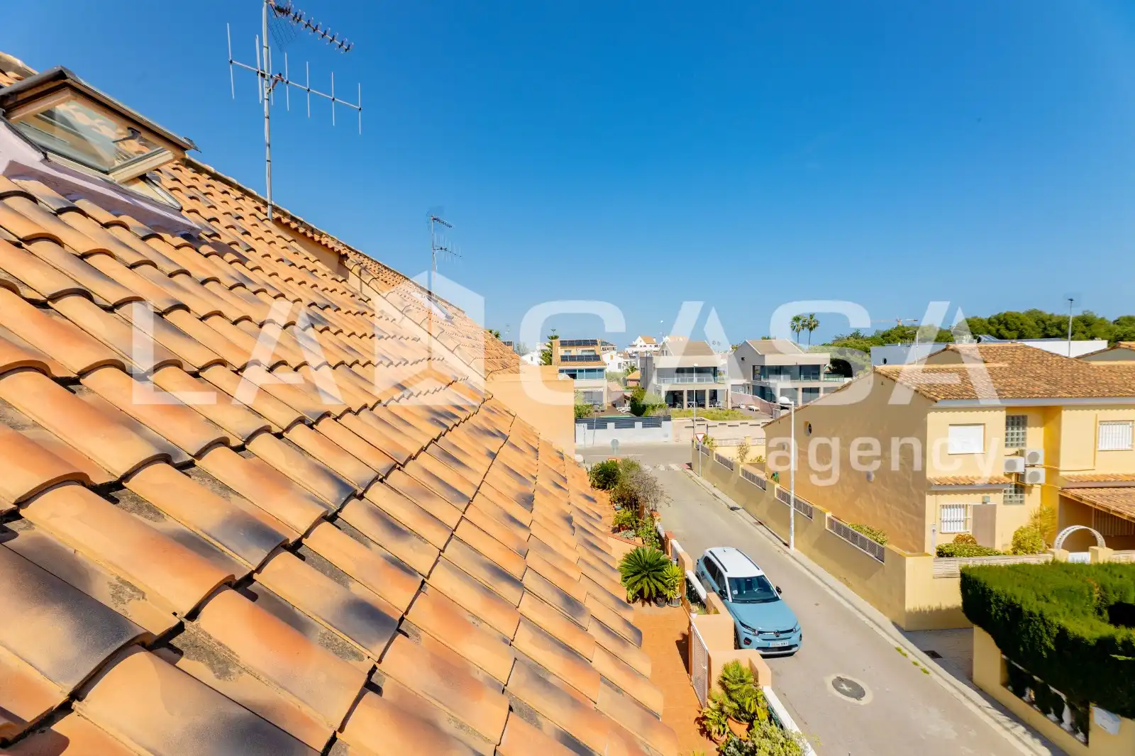 Terrassa de Casa adosada en venda en Sagunto / Sagunt amb Terrassa, Piscina i Balcó
