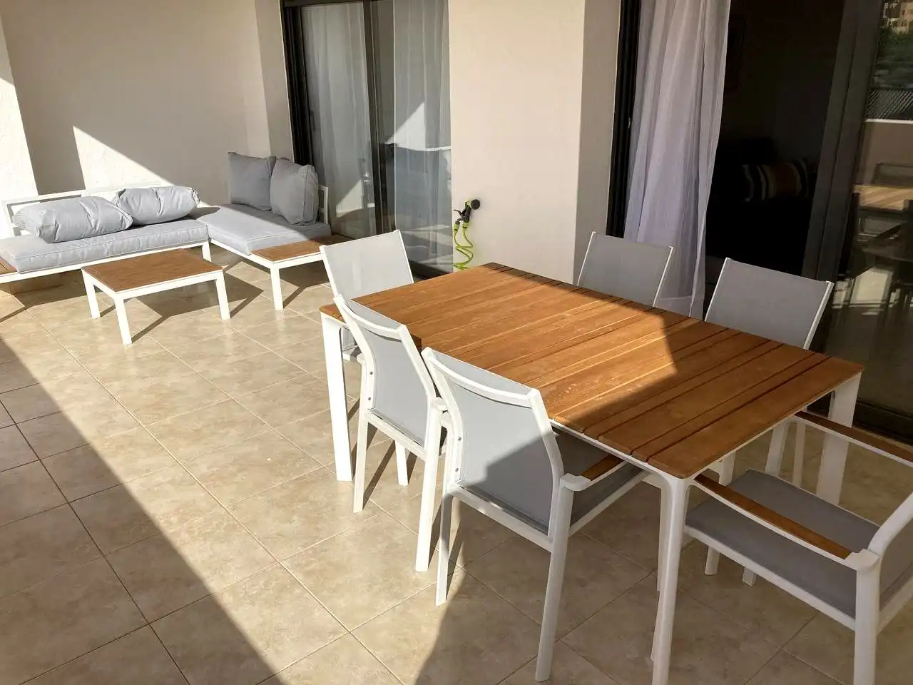 Wohnung zur Miete in Del Mulhacén, Golf Valle Este