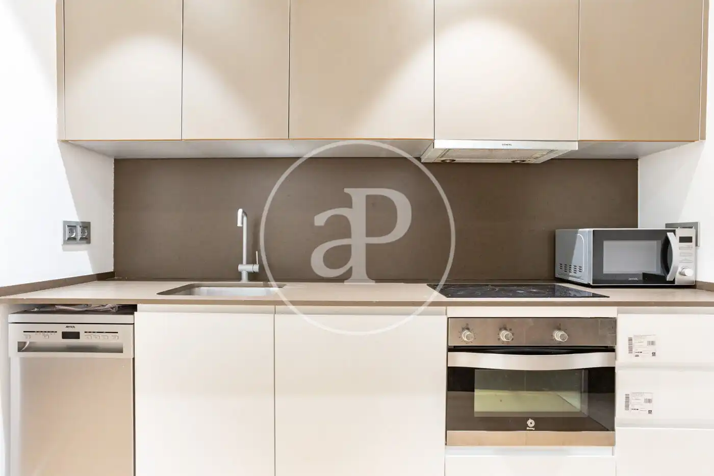 Cocina de Piso de alquiler en Valencia con Aire acondicionado, Calefacción y Trastero