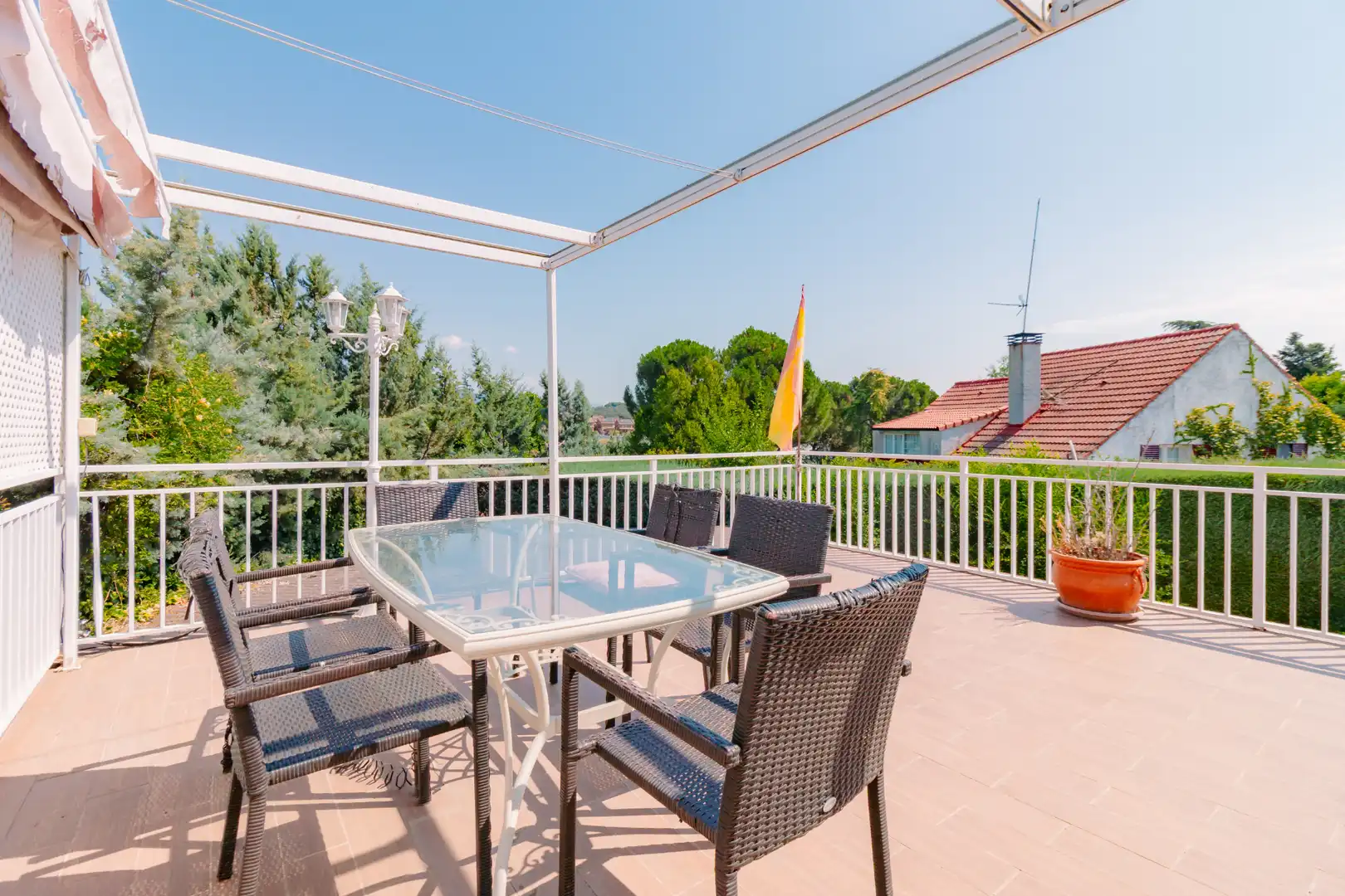 Terrassa de Casa o xalet en venda en Las Rozas de Madrid amb Calefacció, Jardí privat i Parquet