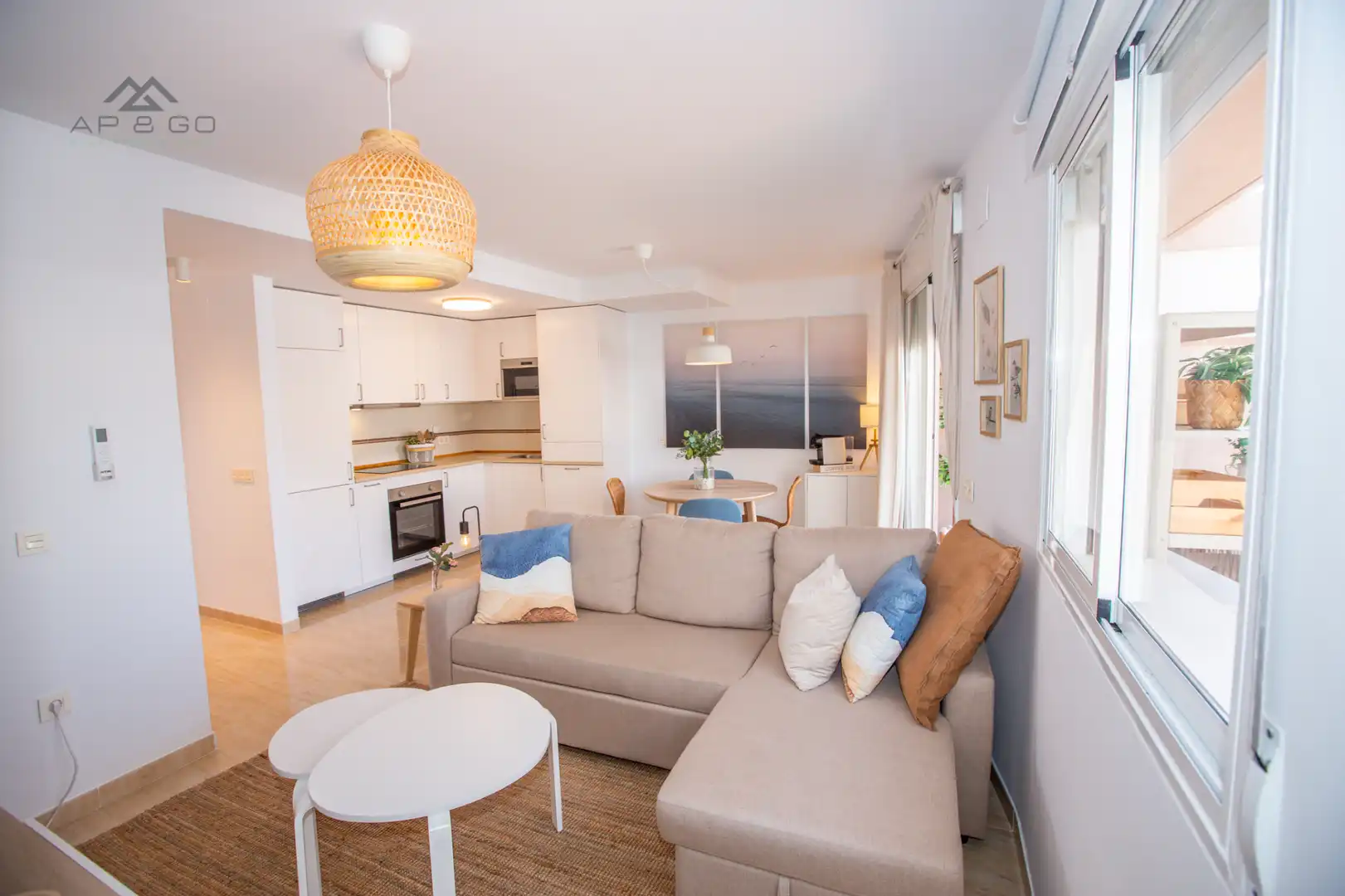 Wohnzimmer von Dachboden zur Miete in Almuñécar mit Klimaanlage, Terrasse und Möbliert