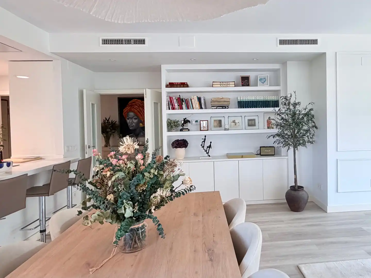 Dining room of Flat for rent in La Moraleja  with Air Conditioner, Heating and Parquet flooring