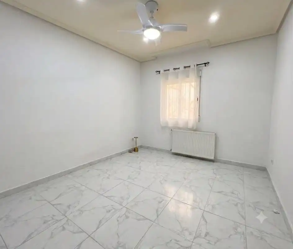 Wohnung zum Verkauf in Madrid mit Heizung, Terrasse und Balkon