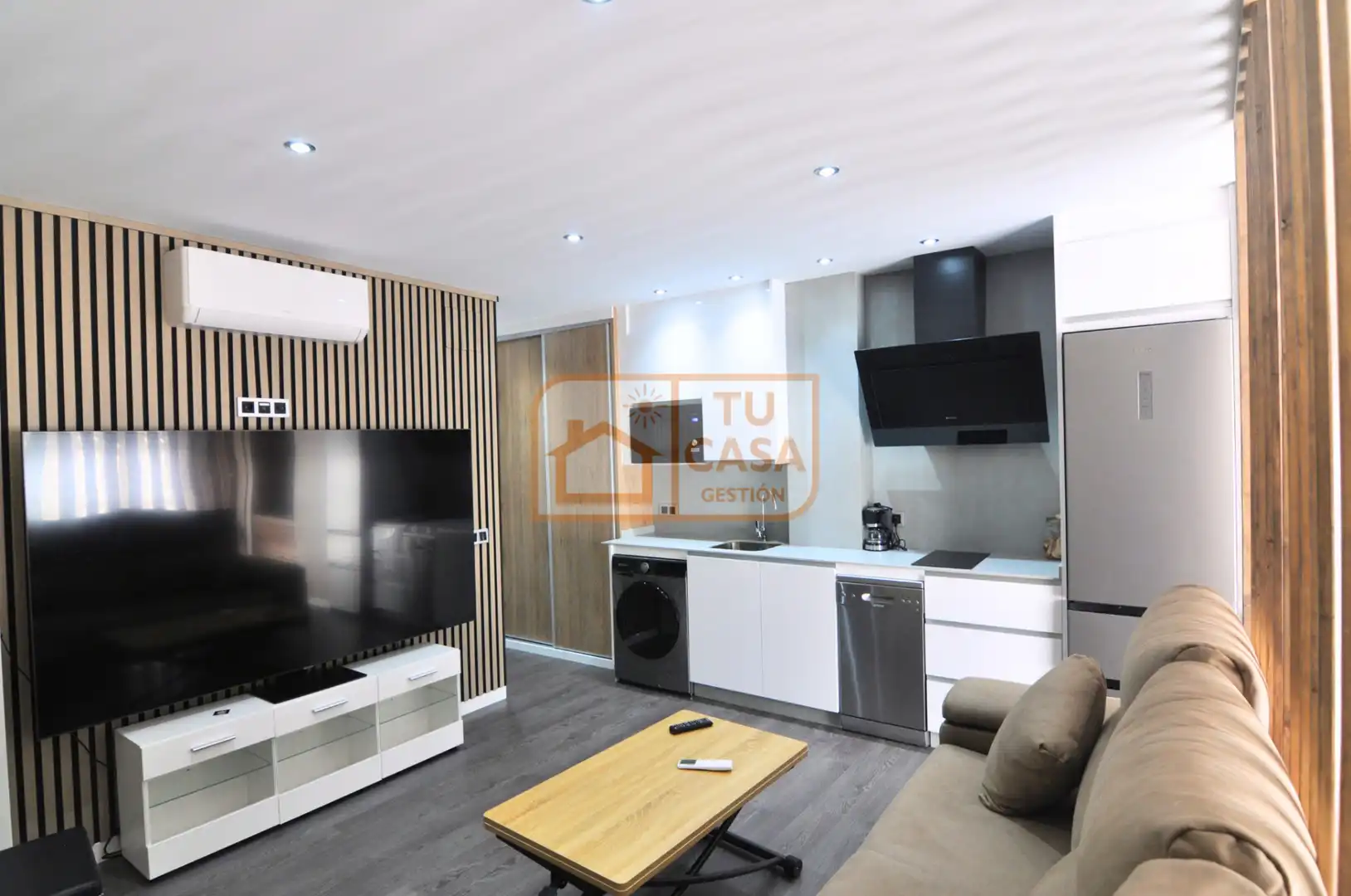 Sala de estar de Apartamento de alquiler en Cáceres con Aire acondicionado, Calefacción y Amueblado