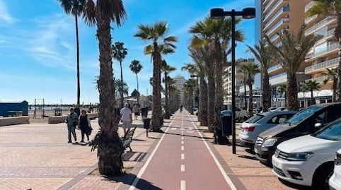 Foto 5 de Apartamento de alquiler en Paseo Marítimo Rey de España, Playa de los Boliches, Fuengirola