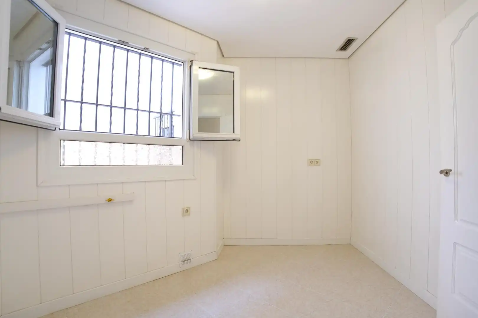 Apartamento en venta en Calle JOSE CRUZ AUÑON, Triana Oeste