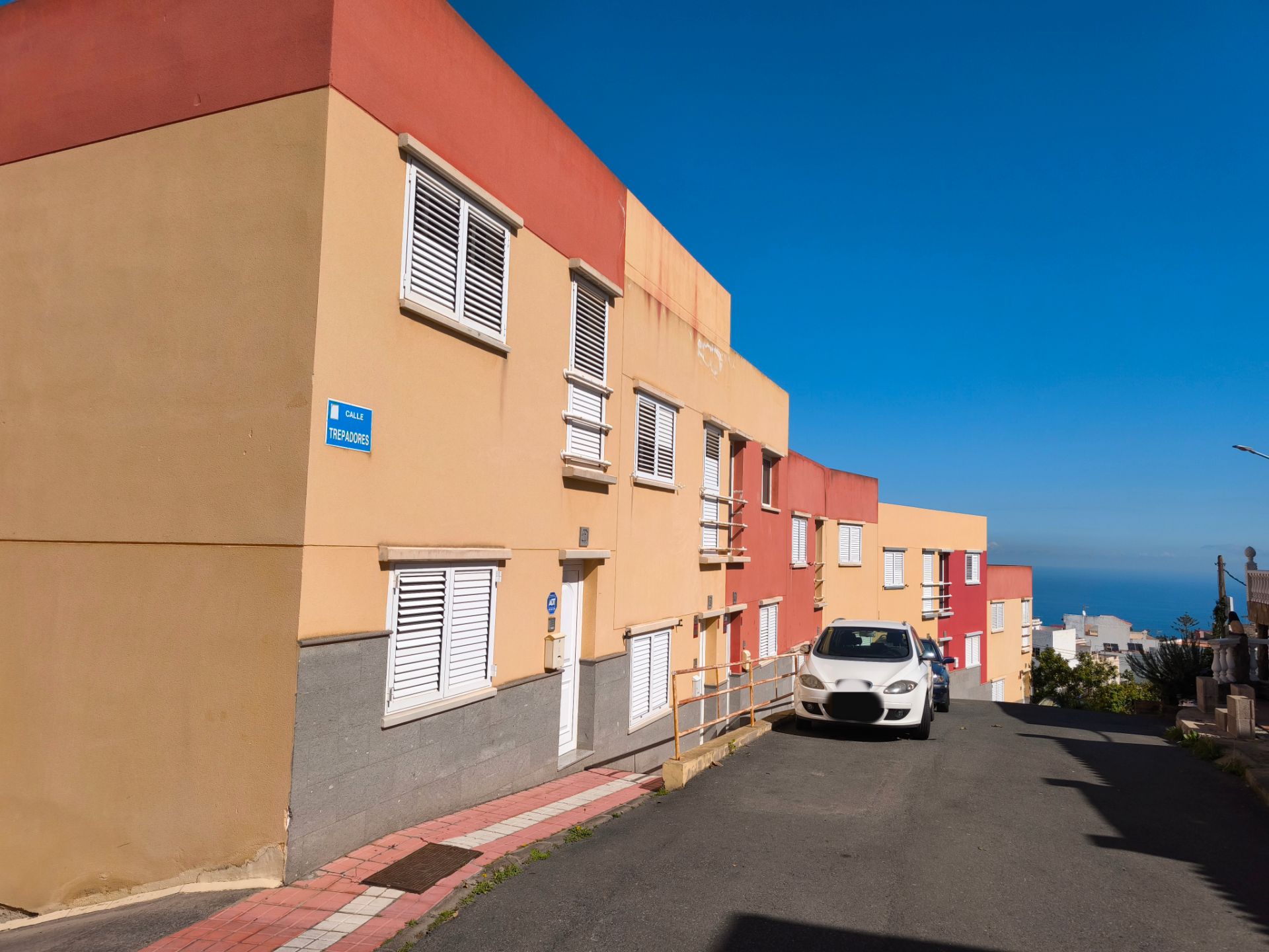 Vista exterior de Casa adosada en venda en Firgas amb Terrassa i Traster