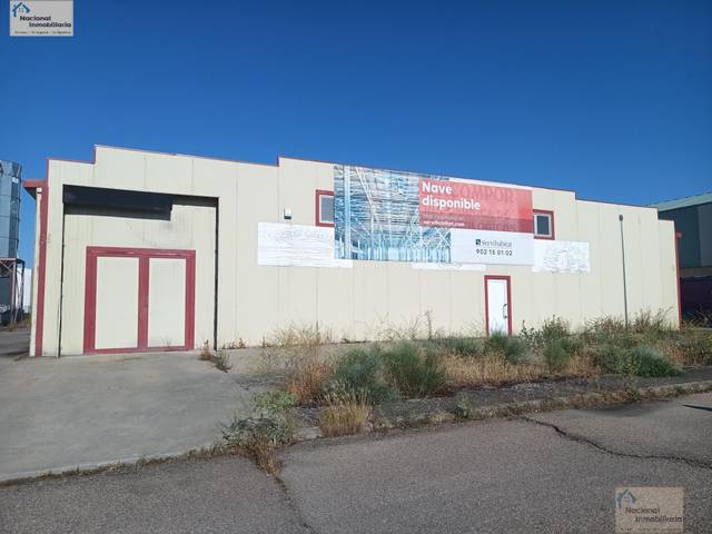 Nave industrial en Venta en Olmedo