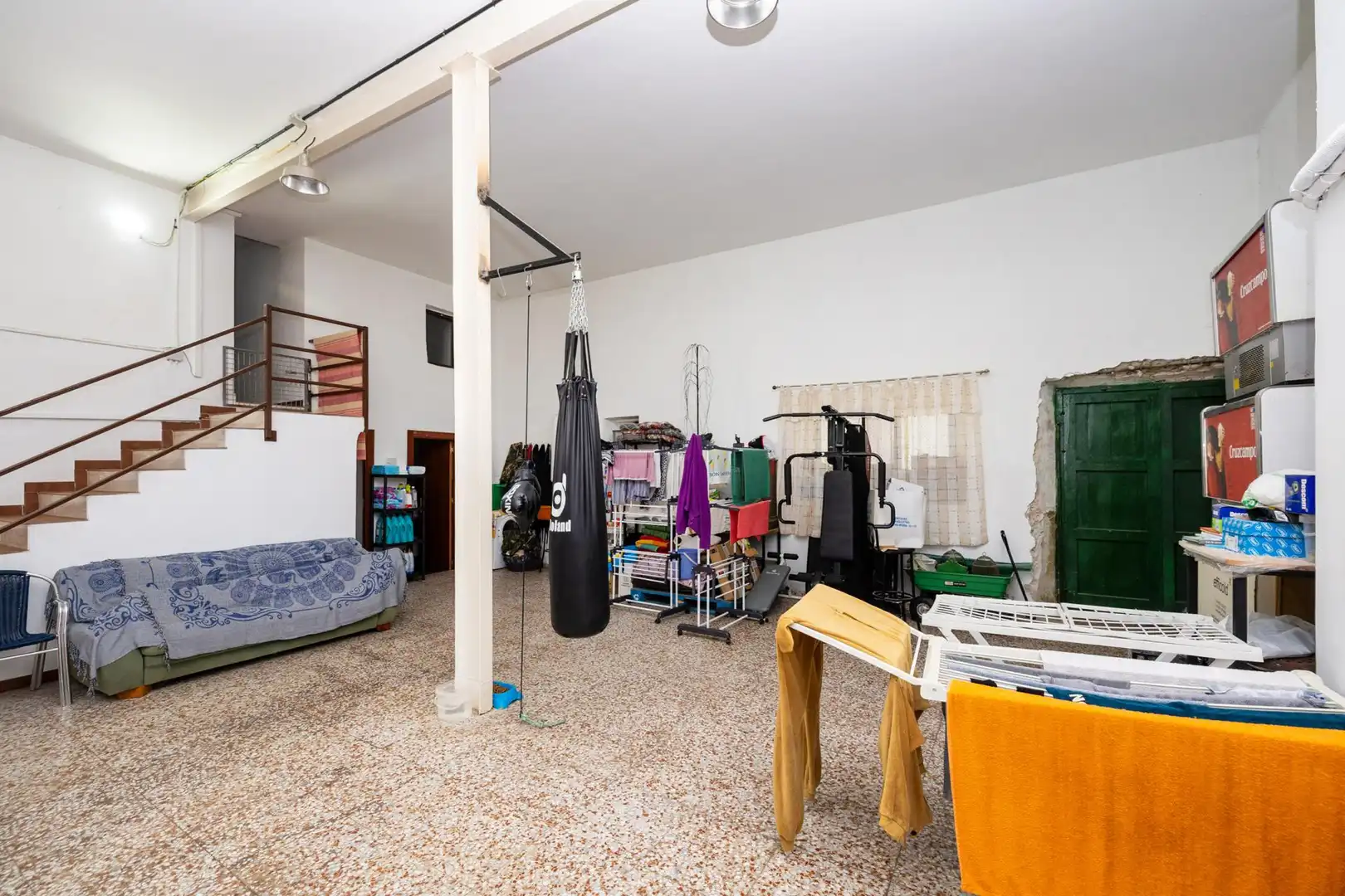 Local en venta en Huélago
