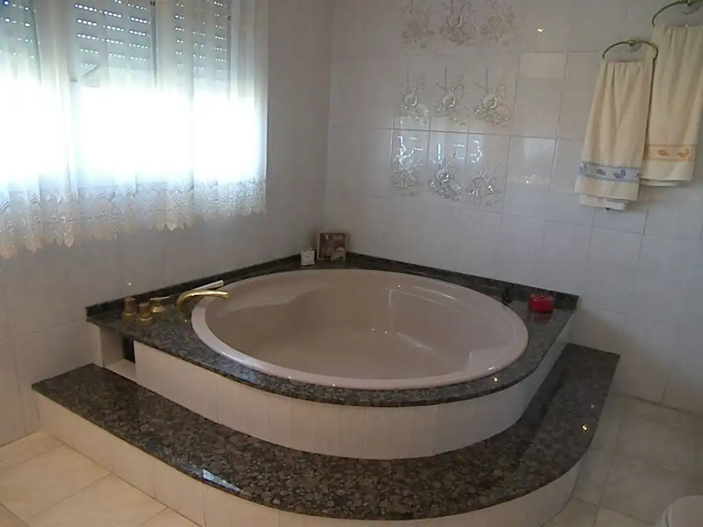 Baño de Casa o chalet en venta en Alhaurín de la Torre con Aire acondicionado, Jardín privado y Terraza